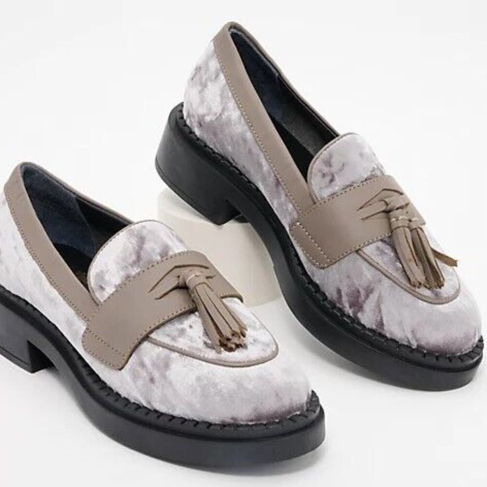 SEYCHELLES Final Call Loafers Greige Size US 9